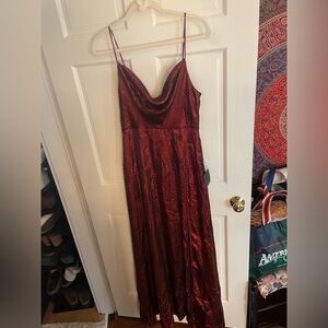 Lulu’s cowl neck red dress. Size medium. NWT